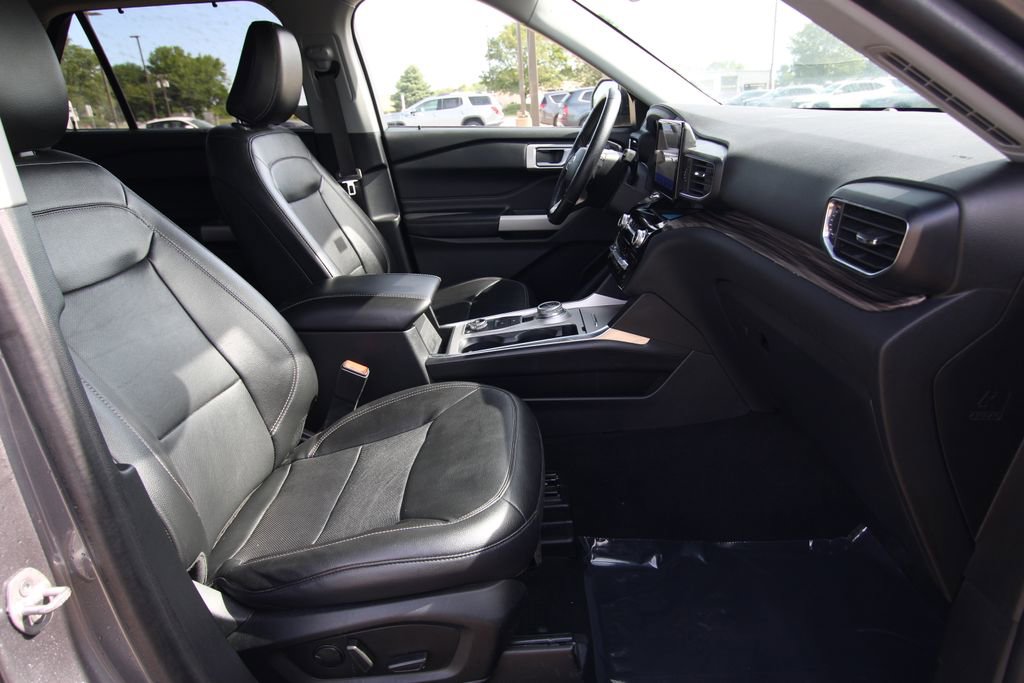 Used 2022 Ford Explorer Limited AWD/4WD image 8