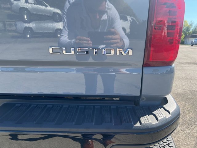 Used 2024 Chevrolet Silverado 2500 Custom w/ Custom Value Package image 13