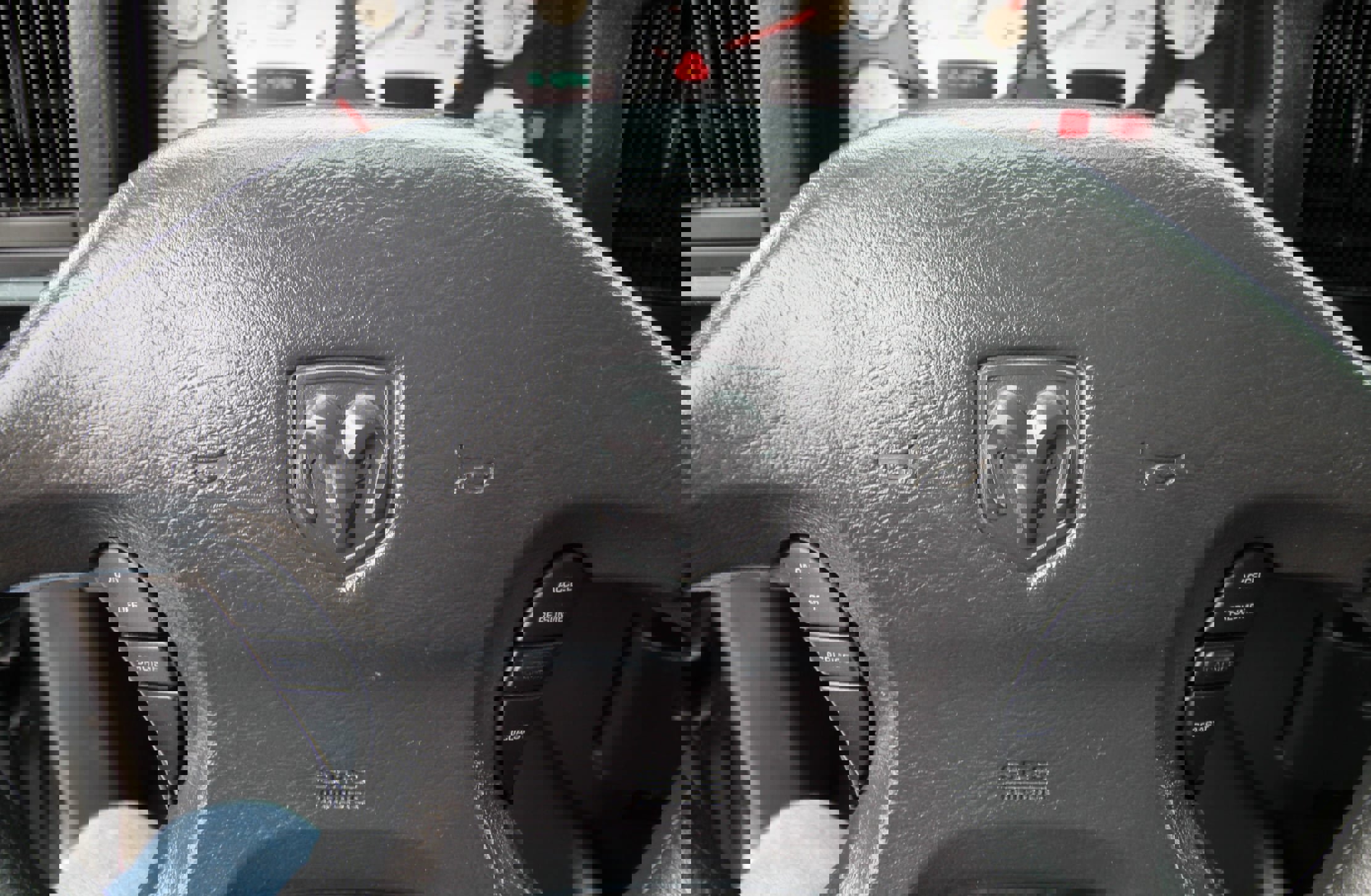 Used 2003 Dodge Ram 2500 Truck SLT image 25