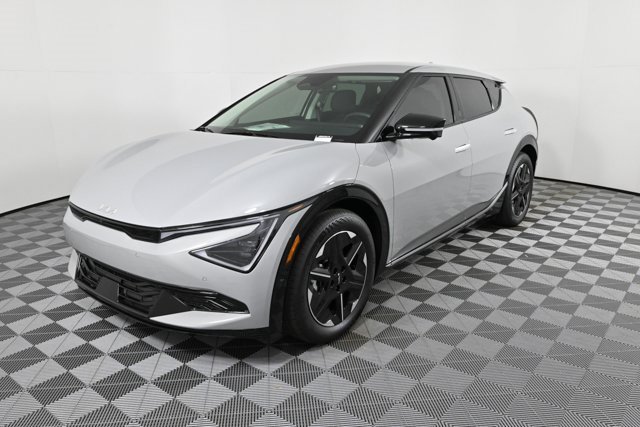 New 2025 Kia EV6 Wind image 2