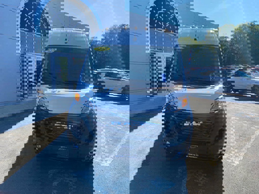 Used 2025 RAM ProMaster 2500 w/ Premium Convenience Group image 8