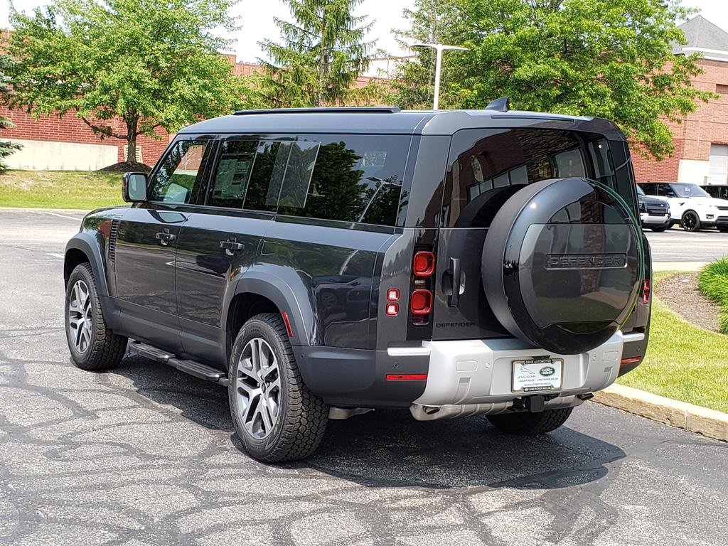 New 2025 Land Rover Defender 130 S image 7