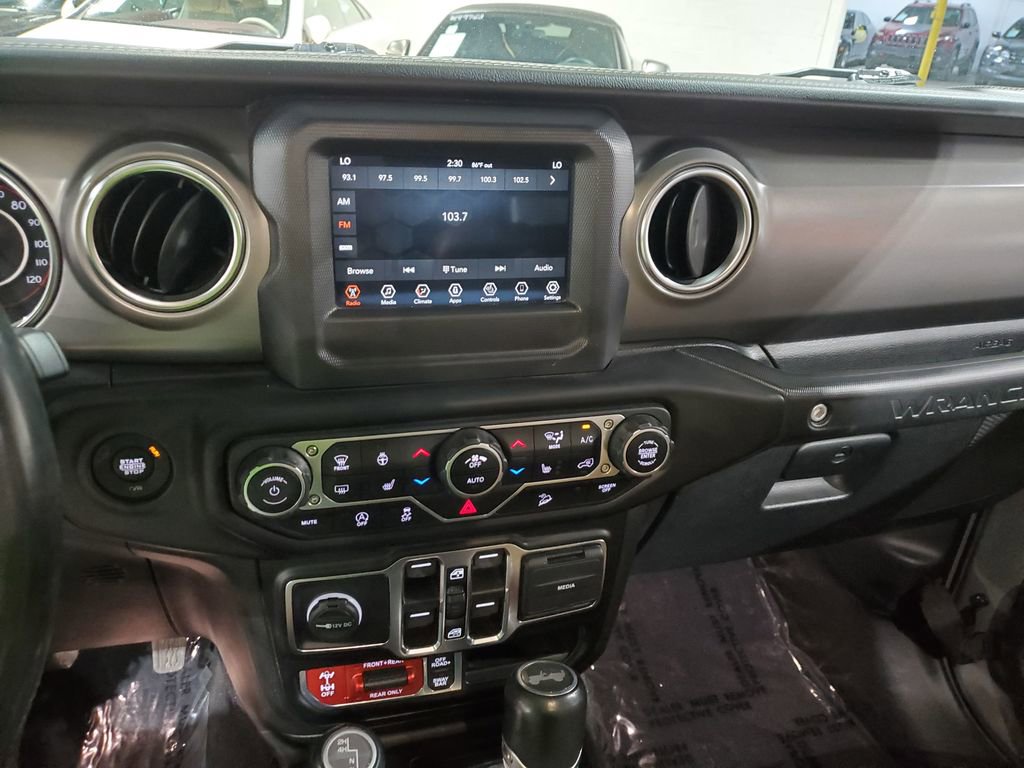 Used 2021 Jeep Wrangler Unlimited Rubicon w/ Cold Weather Group AWD/4WD image 29
