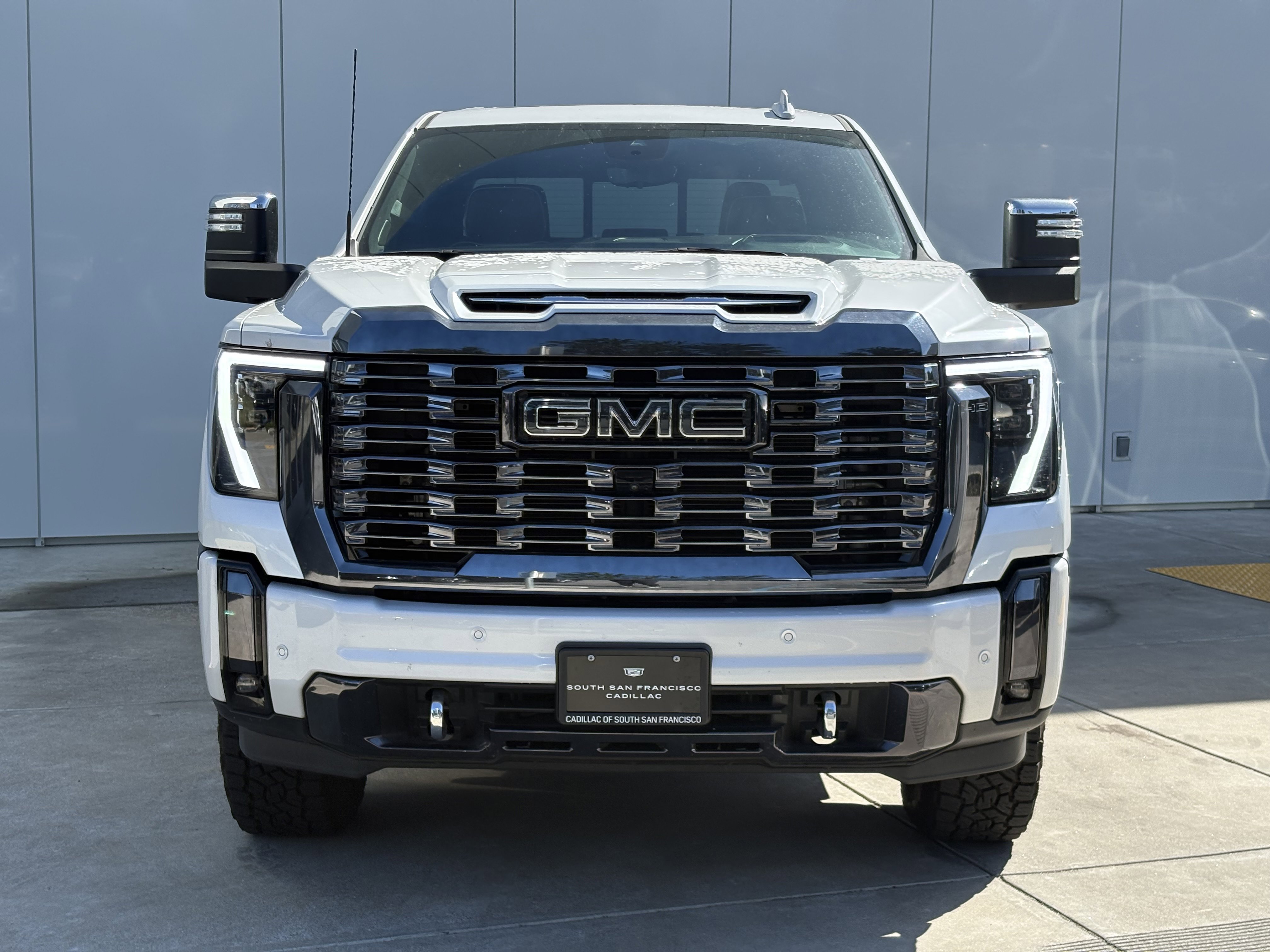 Used 2024 GMC Sierra 2500 Denali Ultimate w/ Max Trailering Package image 3