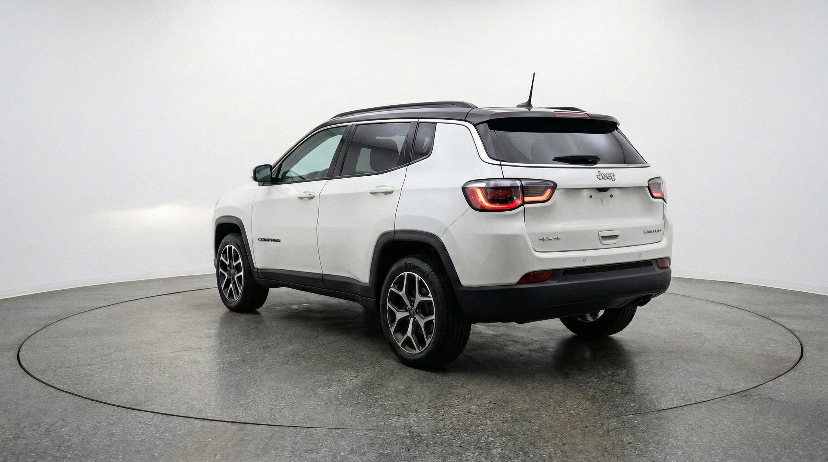 Used 2025 Jeep Compass Limited AWD/4WD image 6