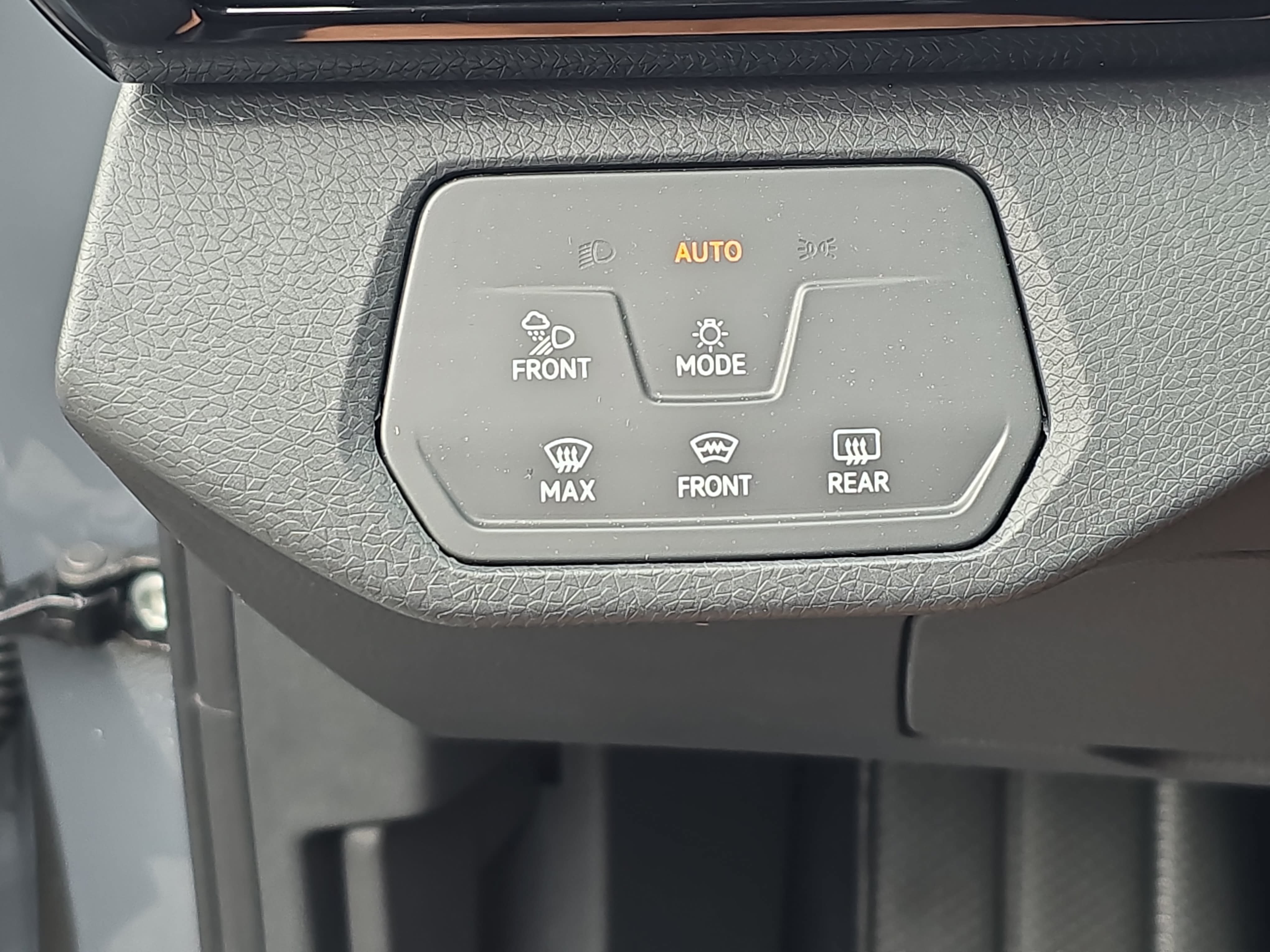 Certified 2025 Volkswagen ID.4 Pro S Plus AWD/4WD image 28