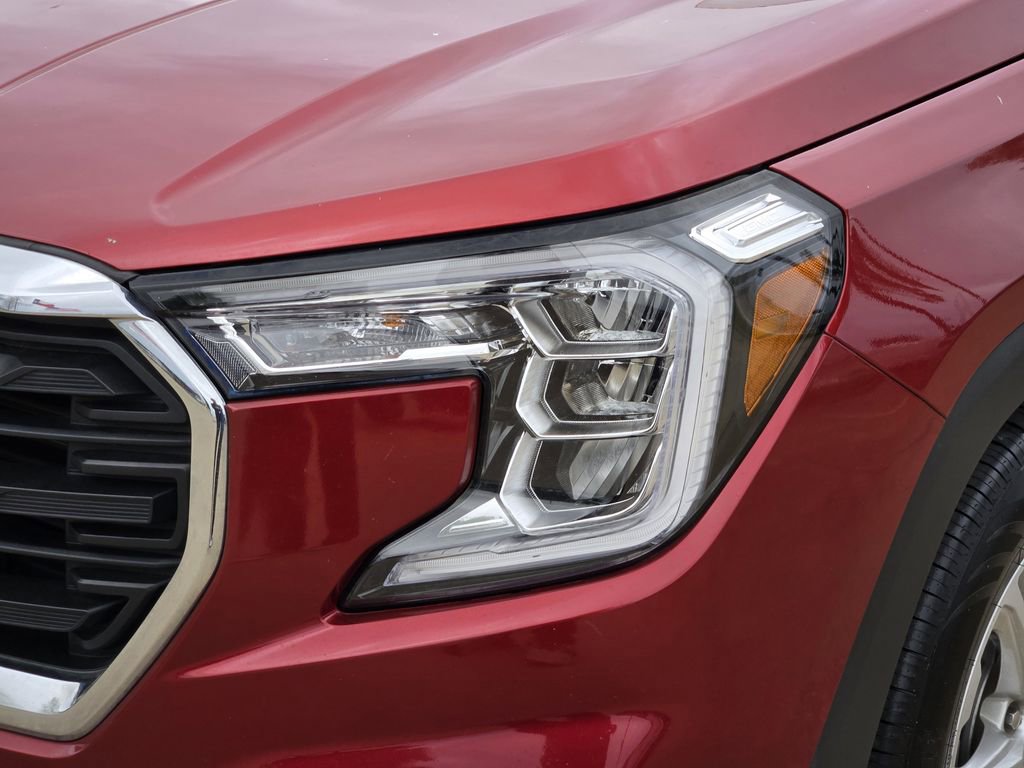 Used 2022 GMC Terrain SLE w/ Driver Convenience Package FWD image 8