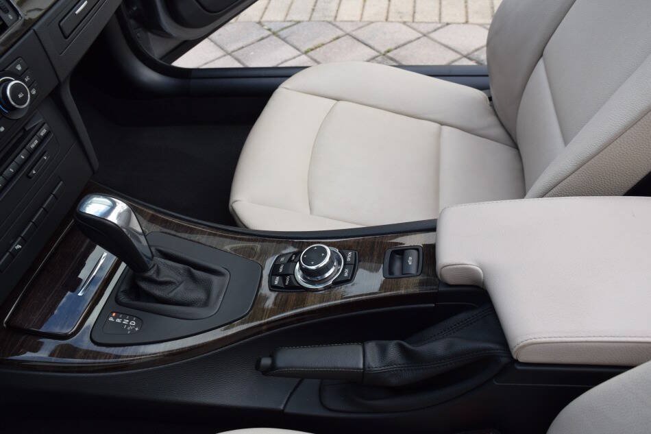 Used 2013 BMW 328i Convertible RWD image 57