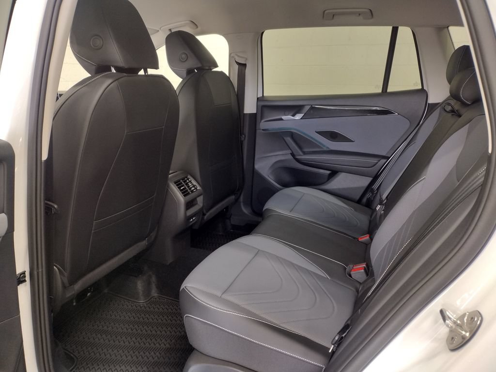 New 2026 Volkswagen Tiguan SE AWD/4WD image 23