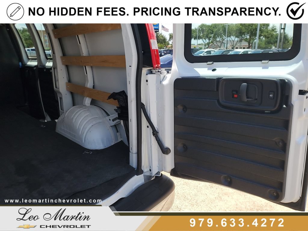 Used 2025 GMC Savana 2500 w/ Driver Convenience Package RWD image 9
