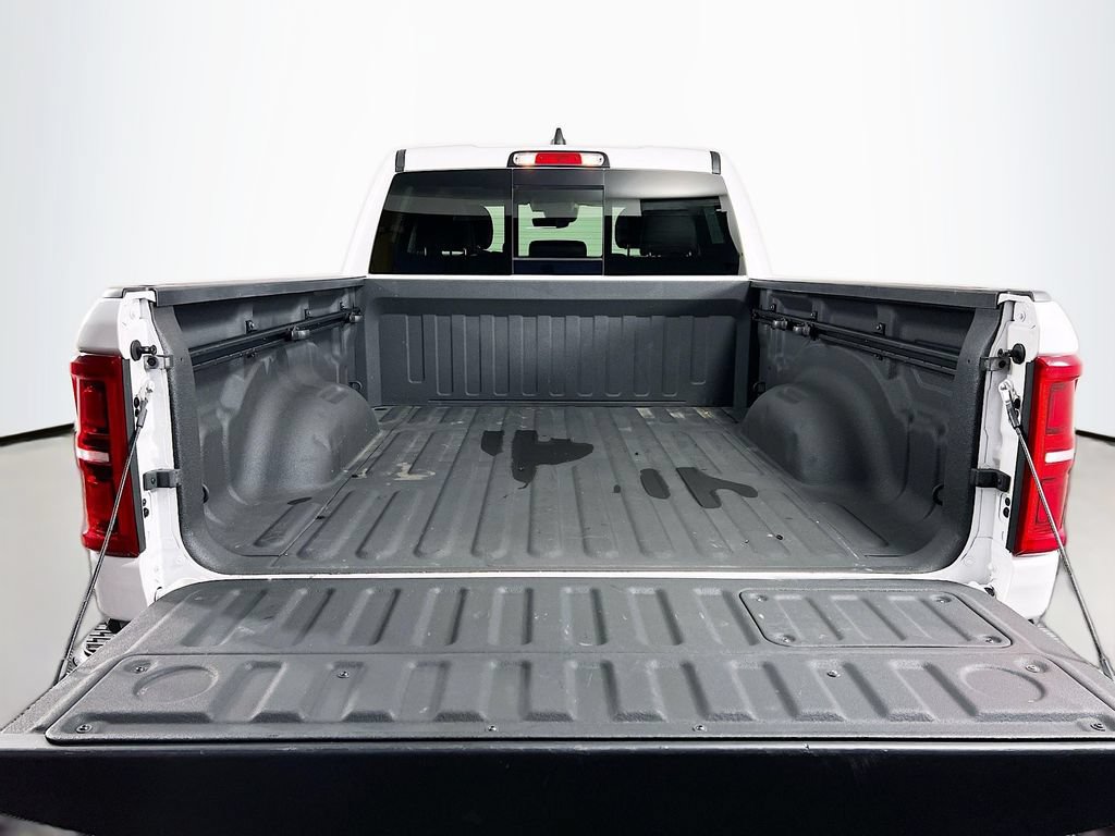 Used 2025 RAM 1500 Limited w/ Off Road Group AWD/4WD image 28