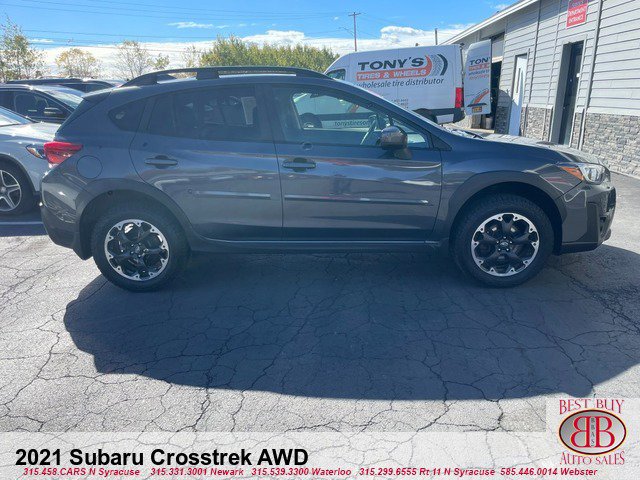 Used 2021 Subaru Crosstrek 2.0i Premium w/ Moonroof Package image 2