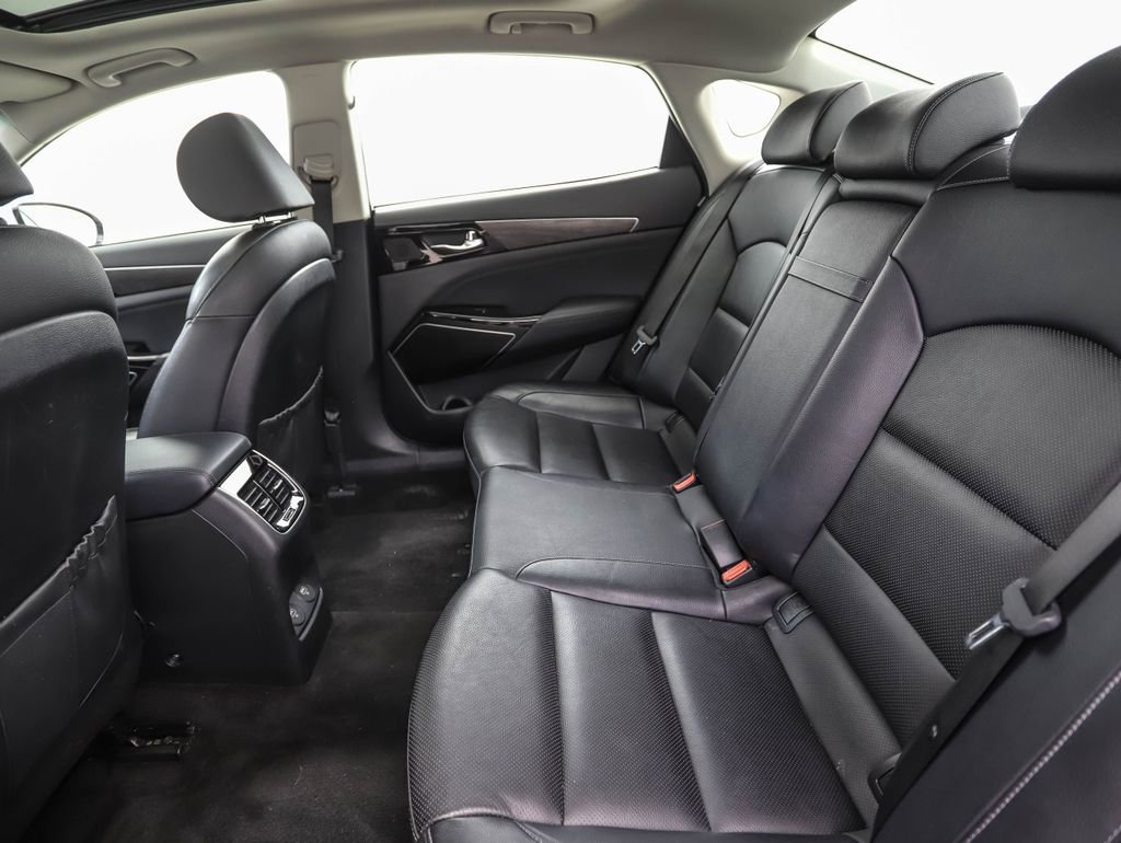 Used 2020 Kia Cadenza Technology image 22