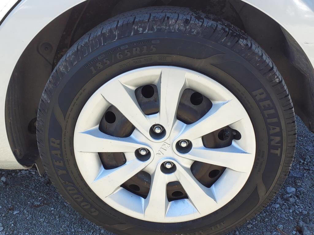 Used 2013 Kia Rio LX w/ PWR Pkg image 8