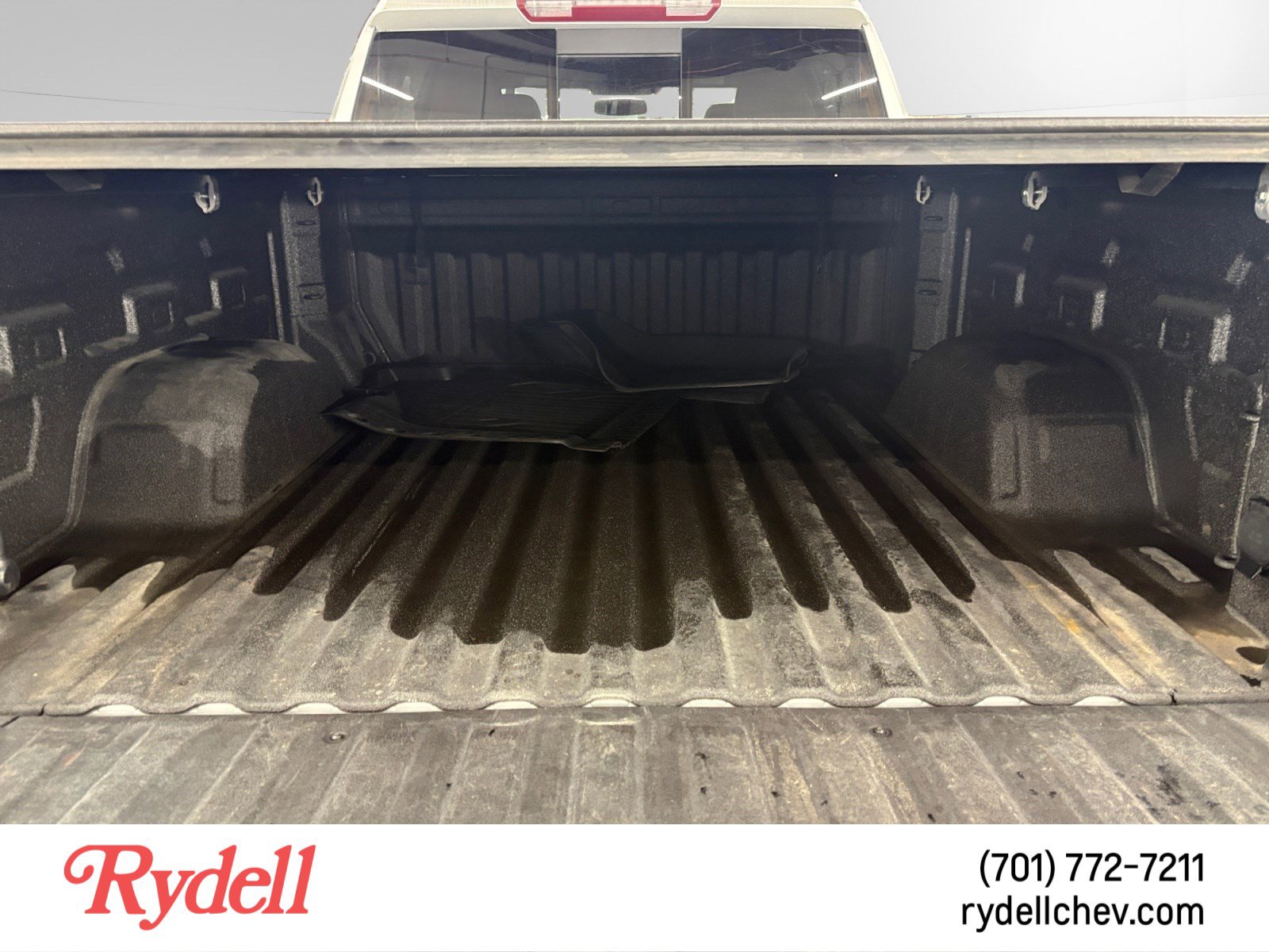 Used 2021 GMC Sierra 1500 SLT w/ SLT Convenience Package AWD/4WD image 18