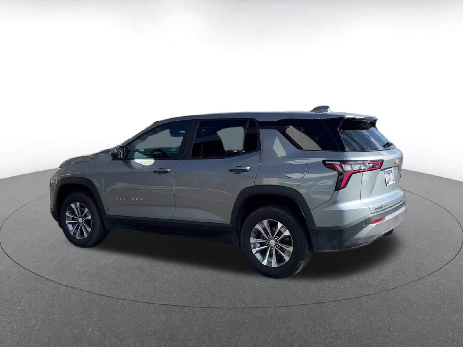 Used 2025 Chevrolet Equinox LT image 10