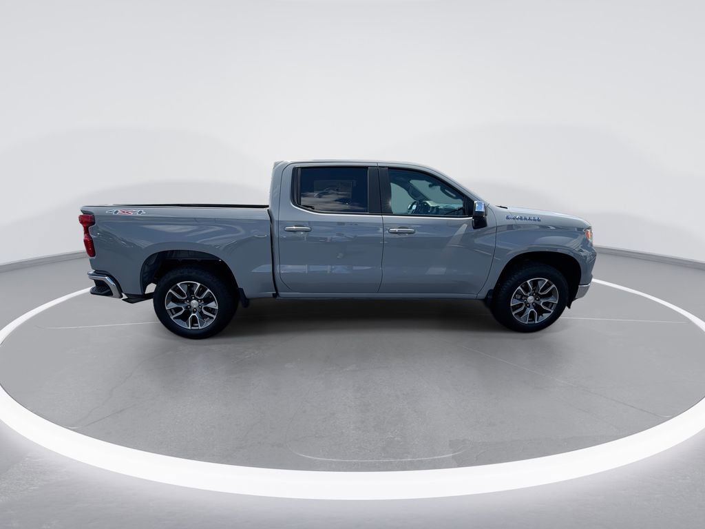 Used 2024 Chevrolet Silverado 1500 LT AWD/4WD image 9