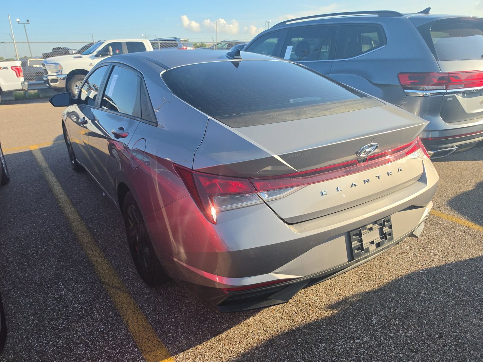 Used 2021 Hyundai Elantra SEL FWD image 7