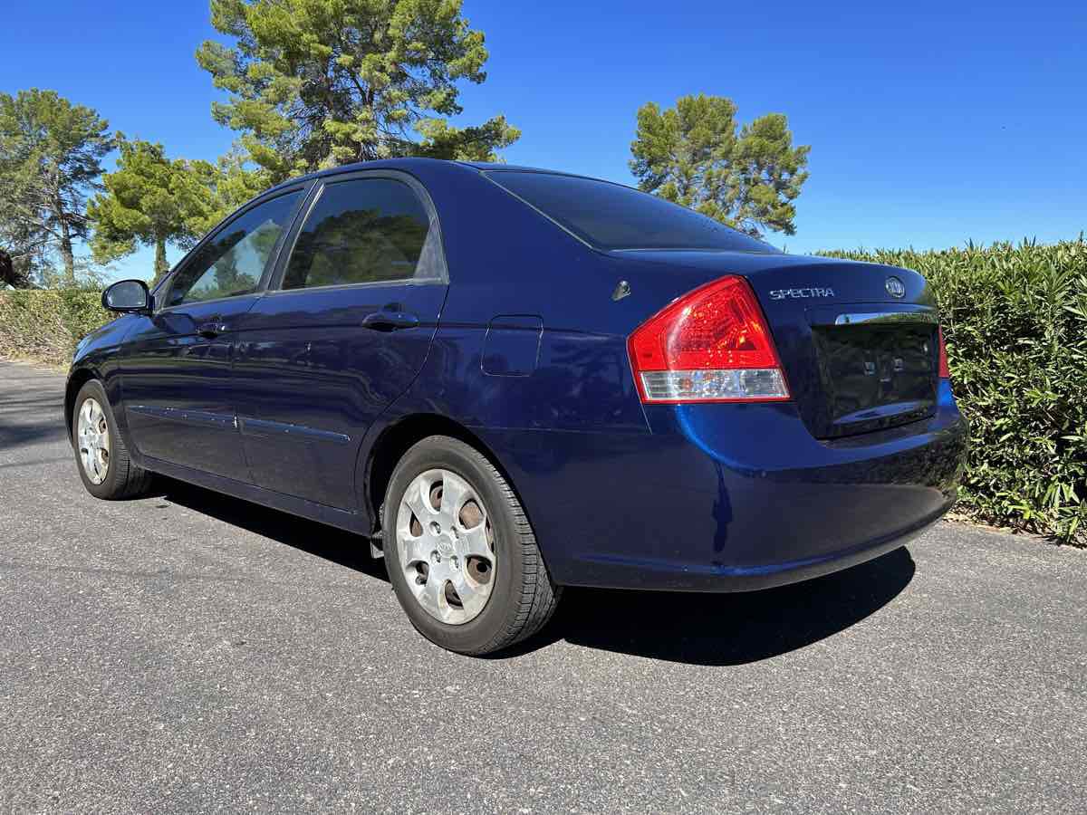 Used 2009 Kia Spectra EX image 3