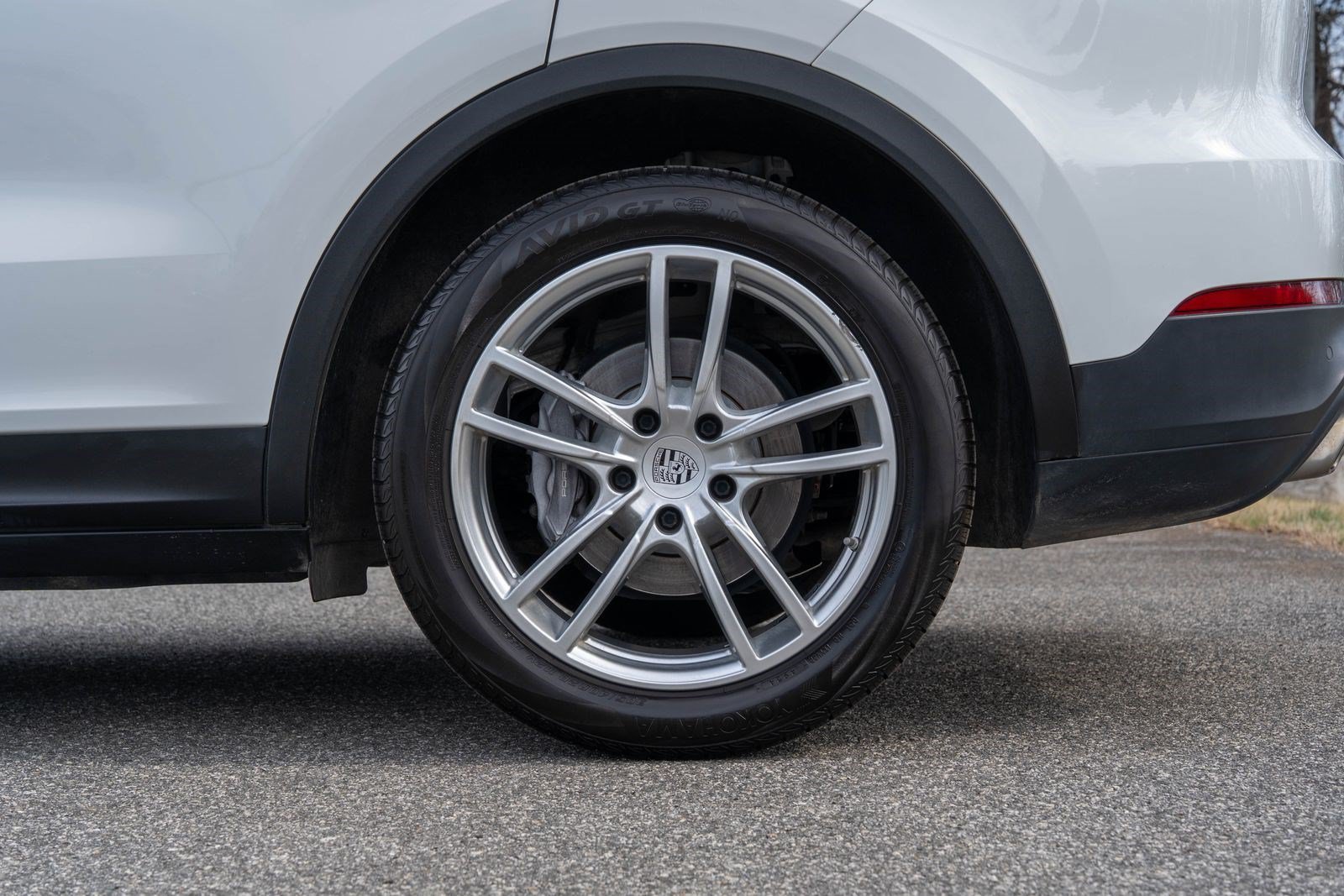 Certified 2023 Porsche Cayenne Platinum Edition AWD/4WD image 13