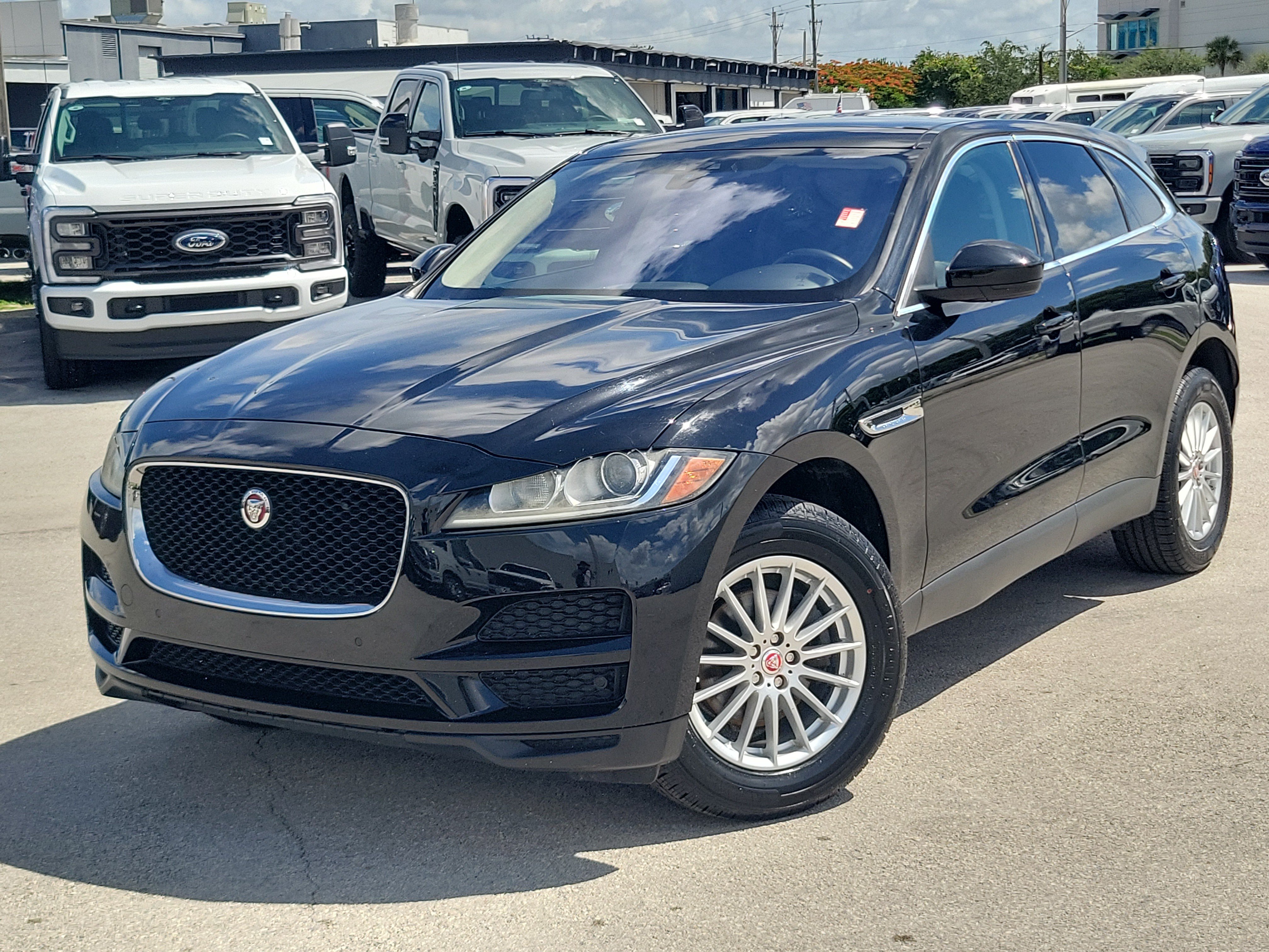Used 2019 Jaguar F-PACE AWD/4WD image 36