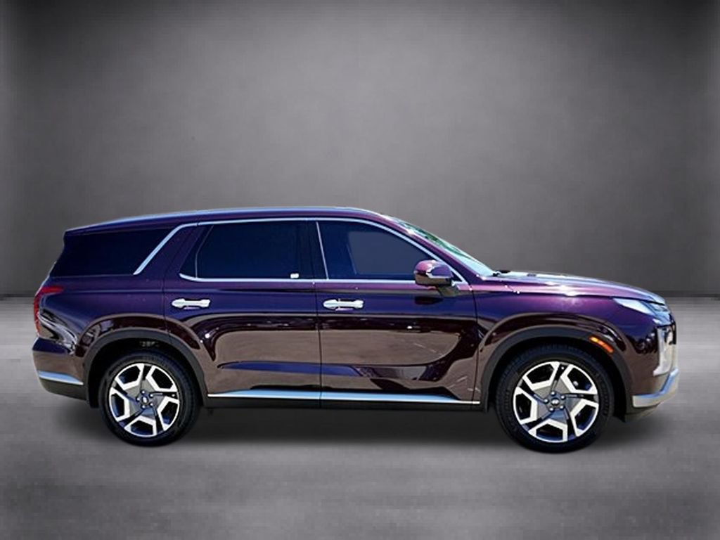 Used 2024 Hyundai Palisade SEL FWD image 3