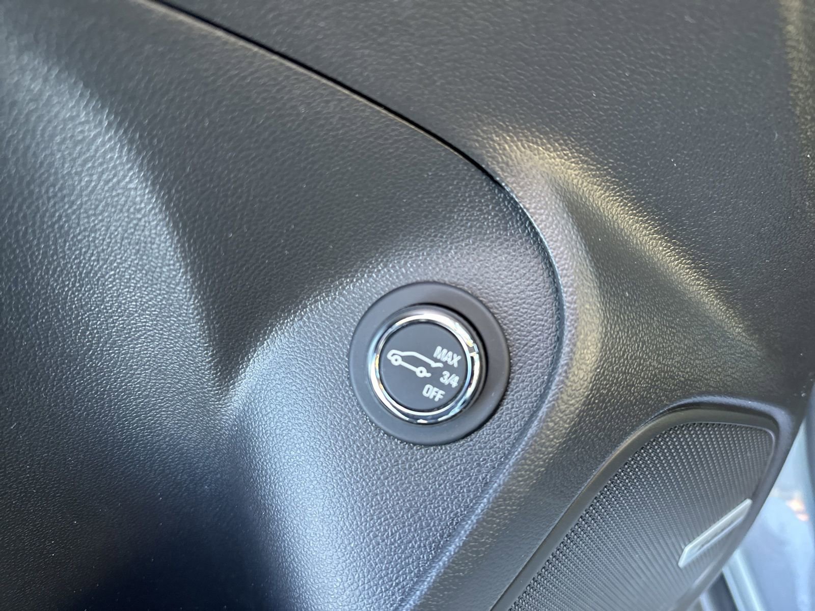 Used 2024 Buick Encore GX Avenir w/ Avenir Convenience Package image 15