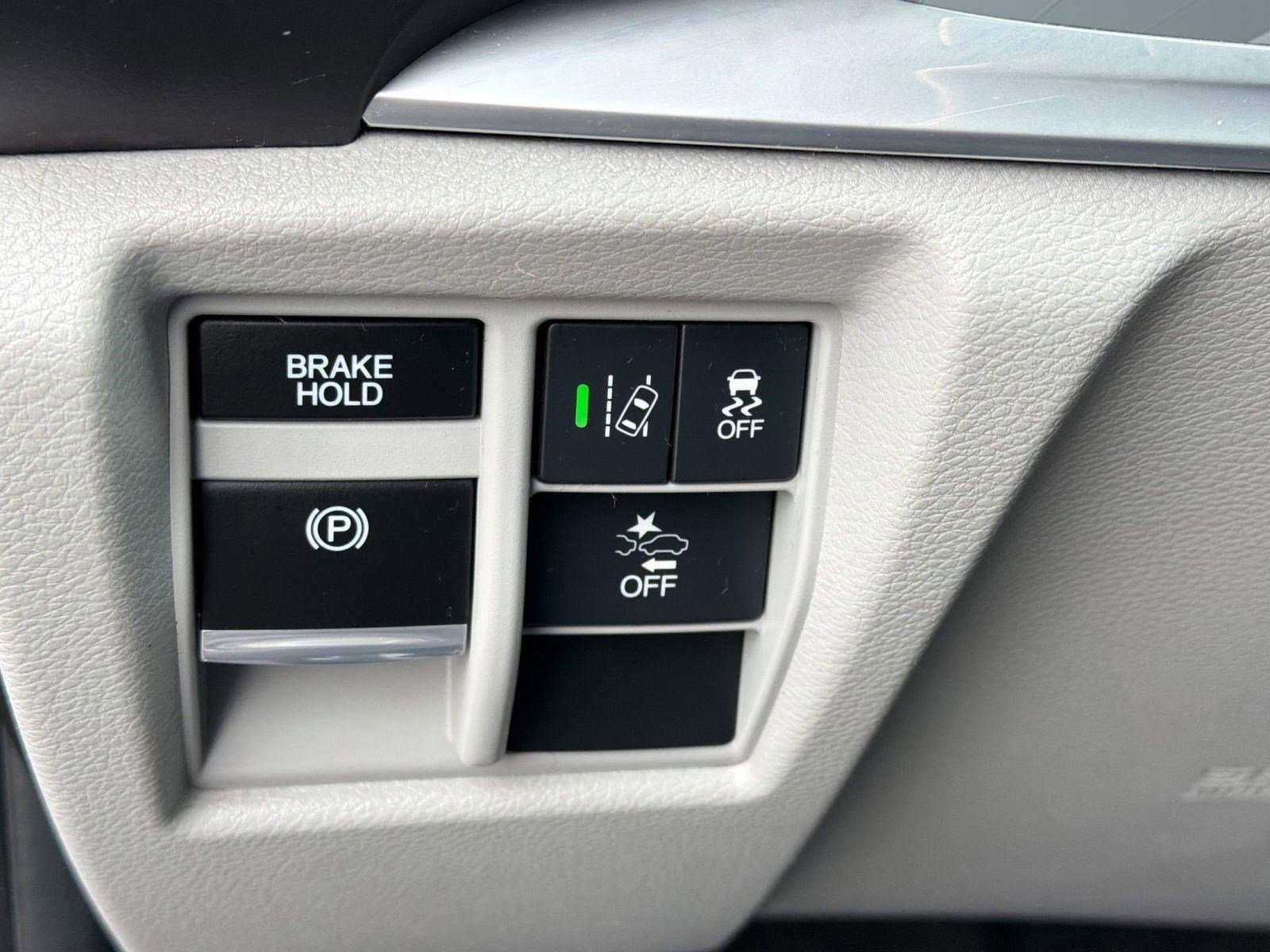 Used 2018 Acura MDX SH-AWD image 17