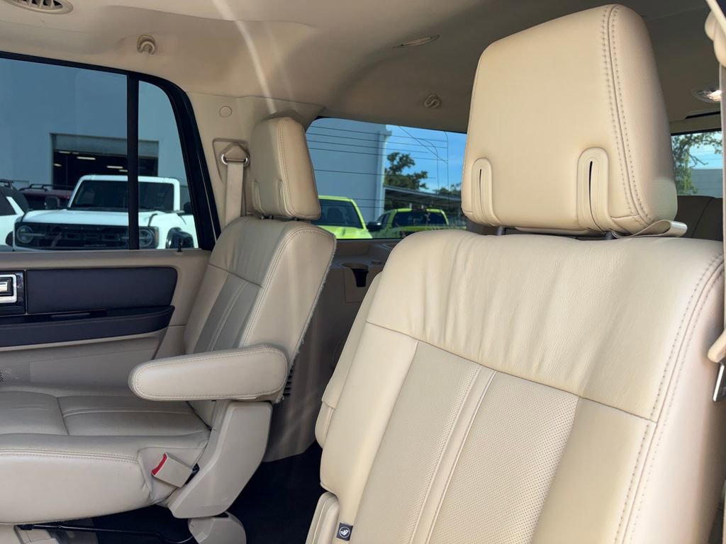 Used 2015 Lincoln Navigator L 2WD w/ Equipment Group 101A Reserve image 26