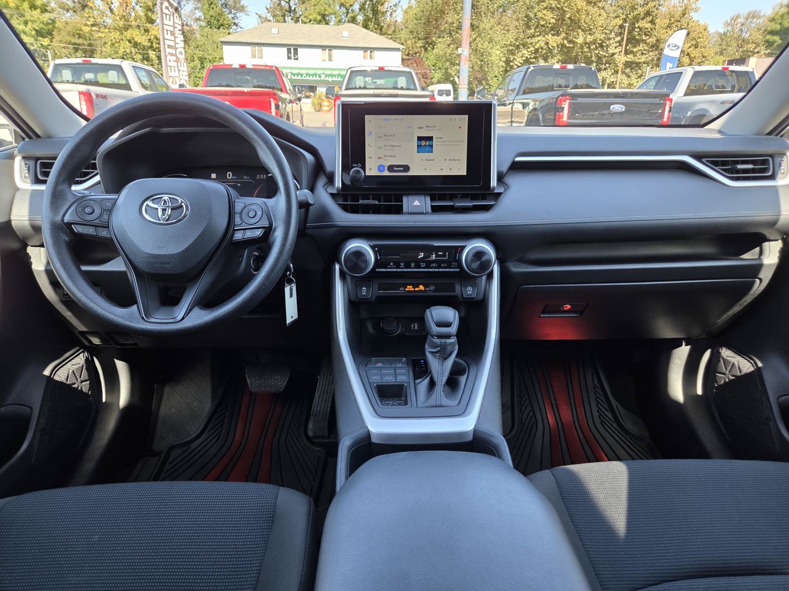 Used 2025 Toyota RAV4 LE AWD/4WD image 15