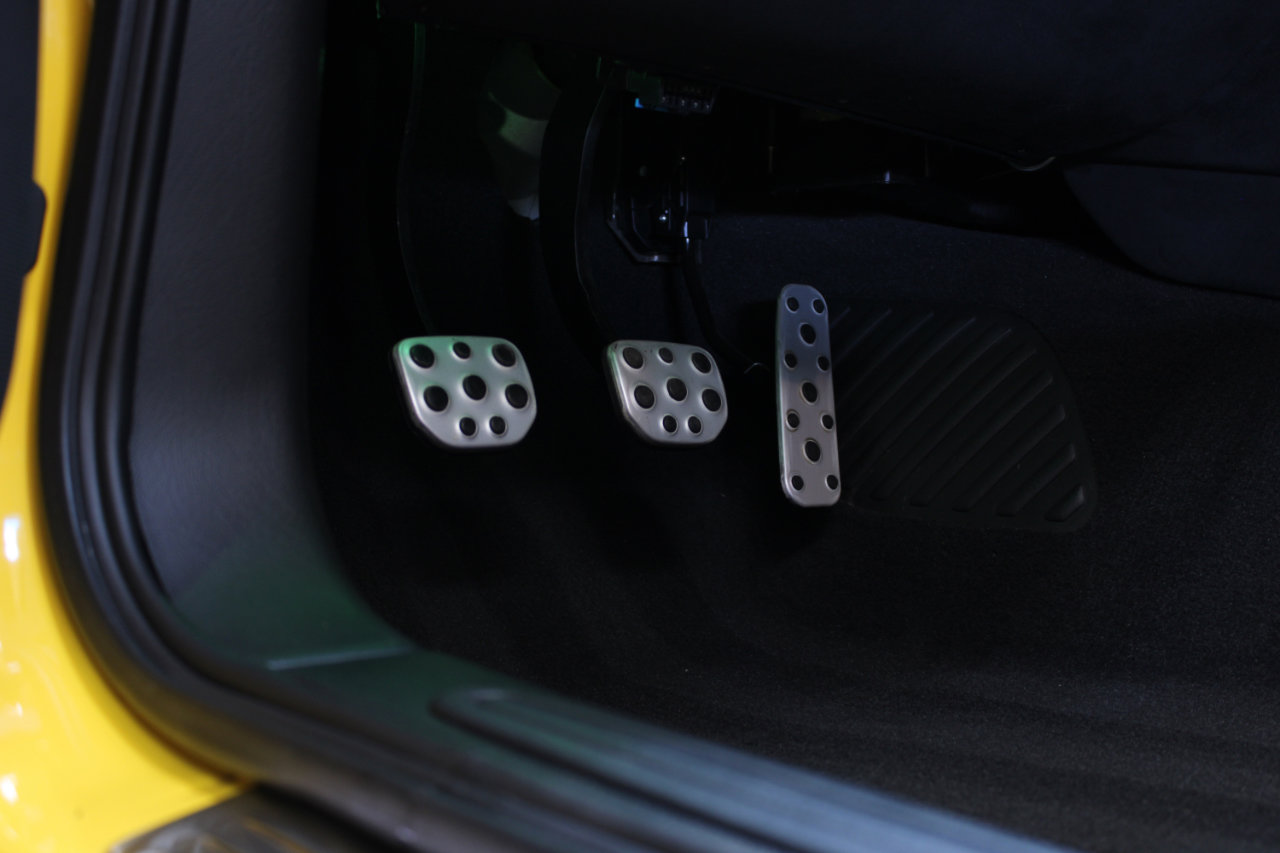 Used 2005 Pontiac GTO image 36