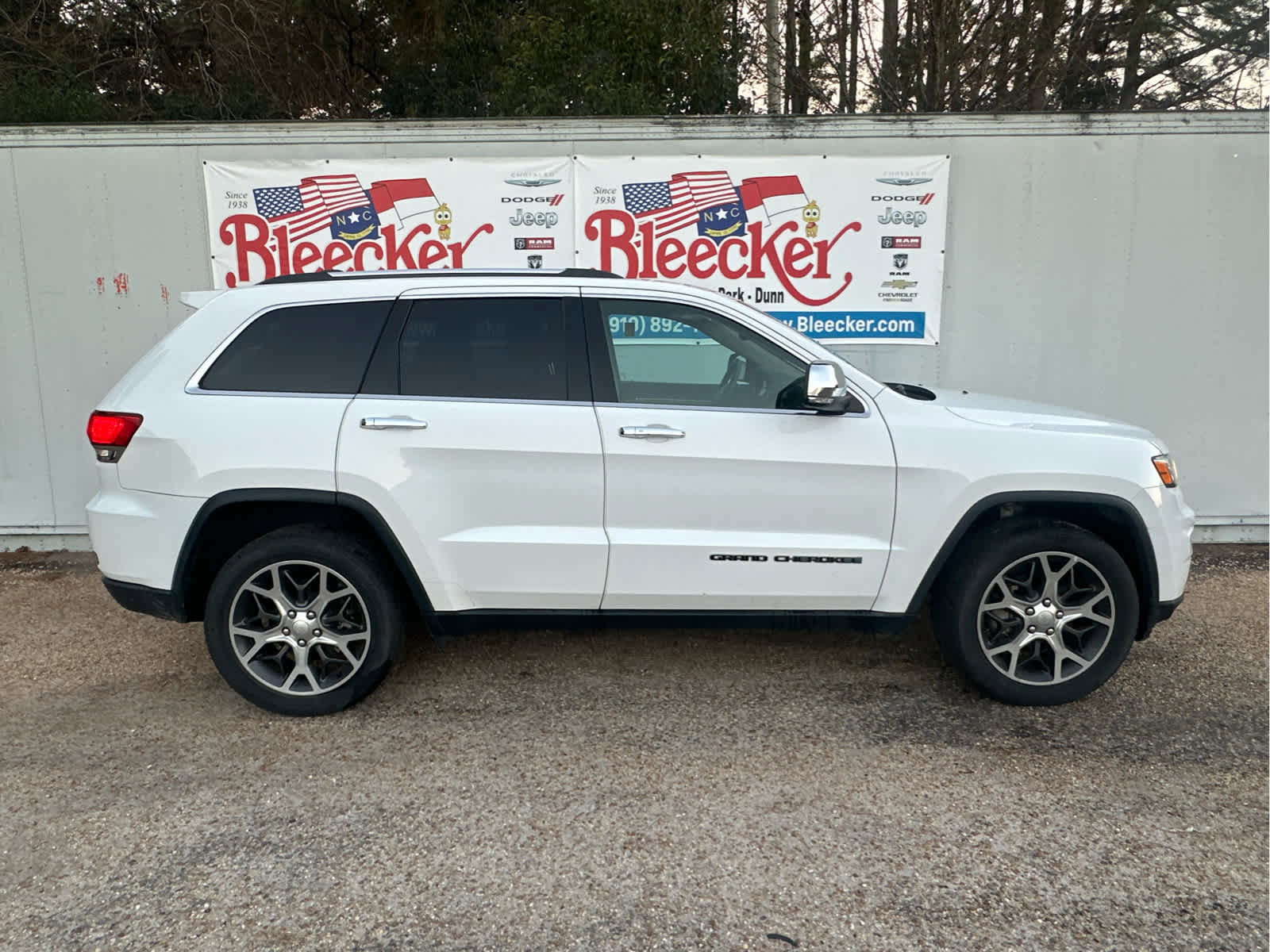 Used 2019 Jeep Grand Cherokee Limited w/ Trailer Tow Group IV image 2