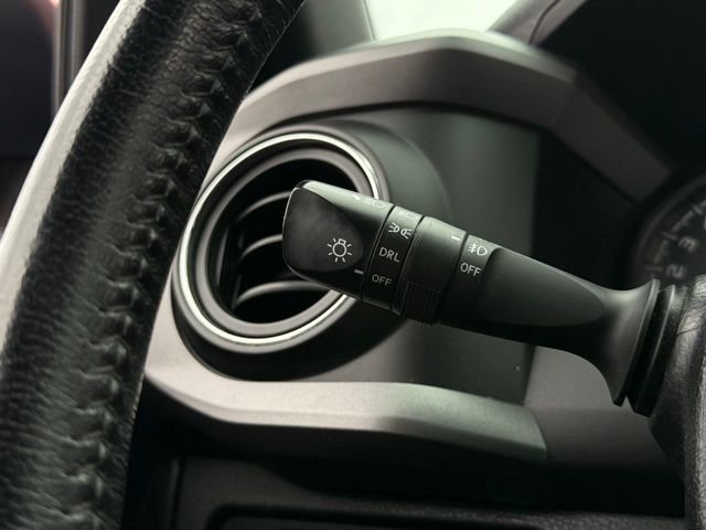 Used 2016 Toyota Tacoma SR image 22