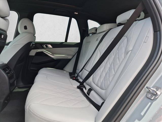 New 2026 BMW X5 xDrive50e w/ M Sport Package AWD/4WD image 16