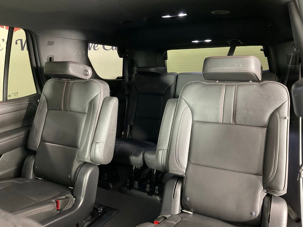 Used 2022 Chevrolet Tahoe RST w/ Luxury Package RWD image 16