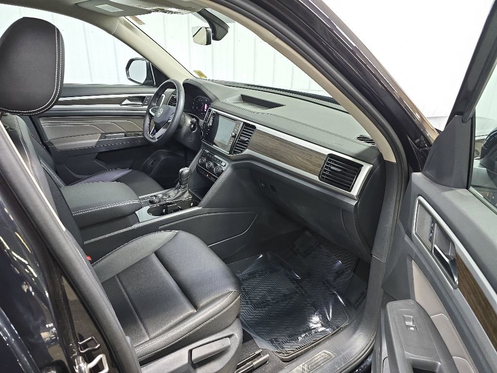 Used 2023 Volkswagen Atlas SE w/ Panoramic Sunroof Package AWD/4WD image 15
