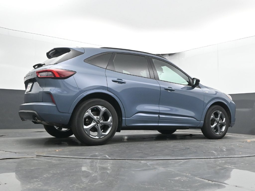 Used 2024 Ford Escape ST-Line w/ Cold Weather Package FWD image 44