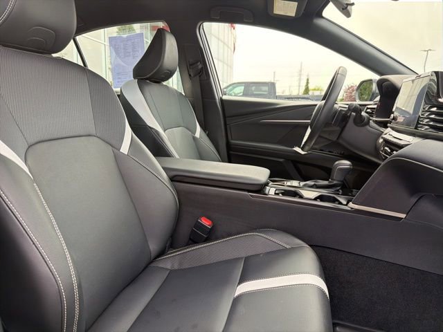 Used 2025 Toyota Camry SE FWD image 27