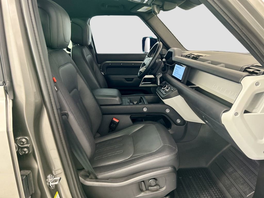 Certified 2022 Land Rover Defender 110 X-Dynamic HSE AWD/4WD image 19