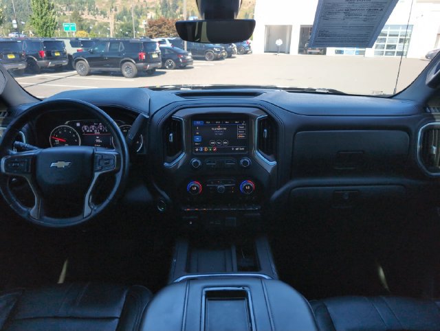 Used 2019 Chevrolet Silverado 1500 High Country w/ Technology Package AWD/4WD image 13