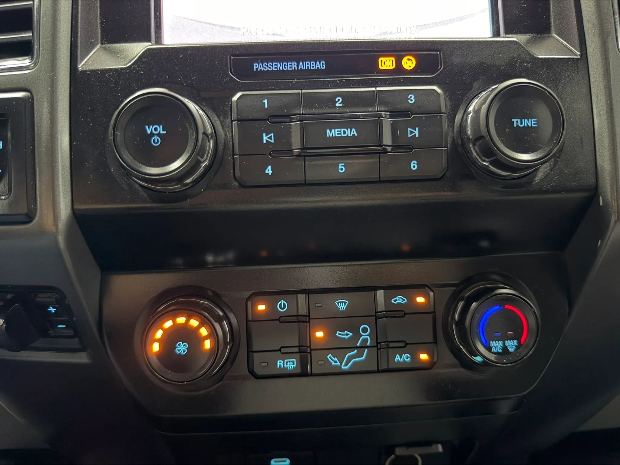 Used 2020 Ford F250 XLT w/ XLT Value Package AWD/4WD image 21