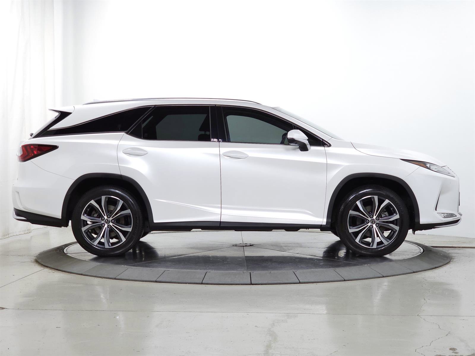 Used 2022 Lexus RX 350L FWD w/ Premium Package image 12