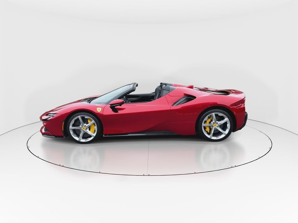 Used 2024 Ferrari SF90 Spider image 5