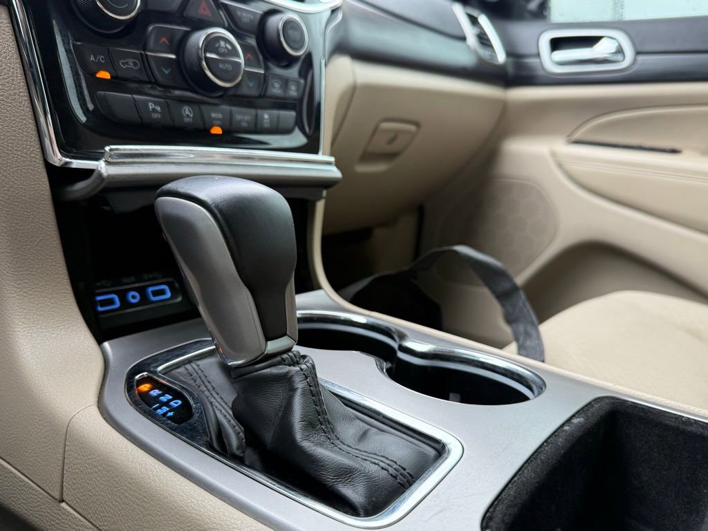 Used 2022 Jeep Grand Cherokee Laredo E w/ Security & Convenience Group image 20