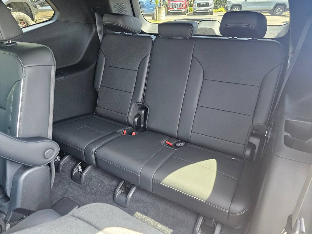 Used 2025 Buick Enclave Preferred w/ Power Package AWD/4WD image 19