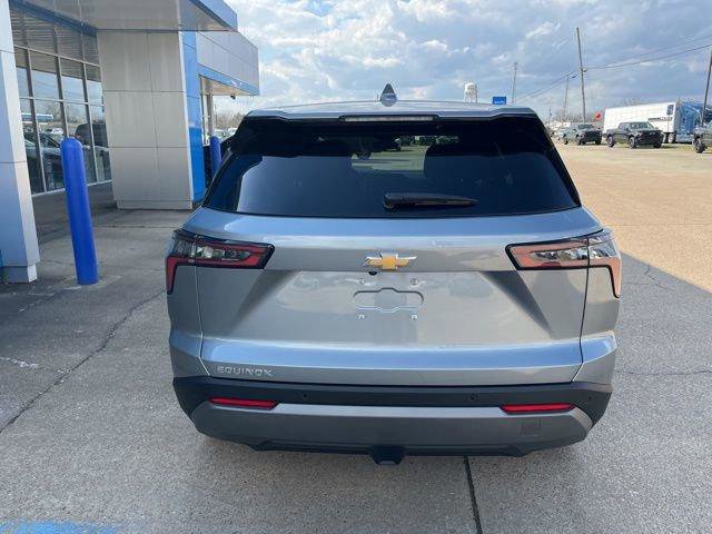 New 2026 Chevrolet Equinox LT w/ Convenience Package II image 4