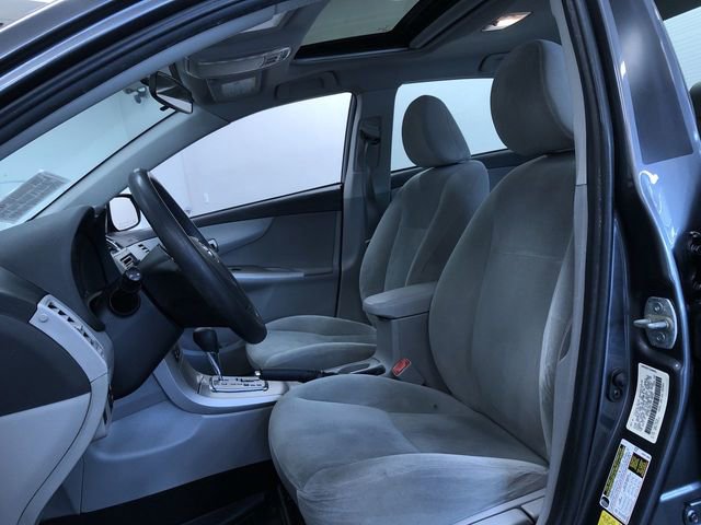 Used 2013 Toyota Corolla LE w/ Premium Pkg FWD image 19