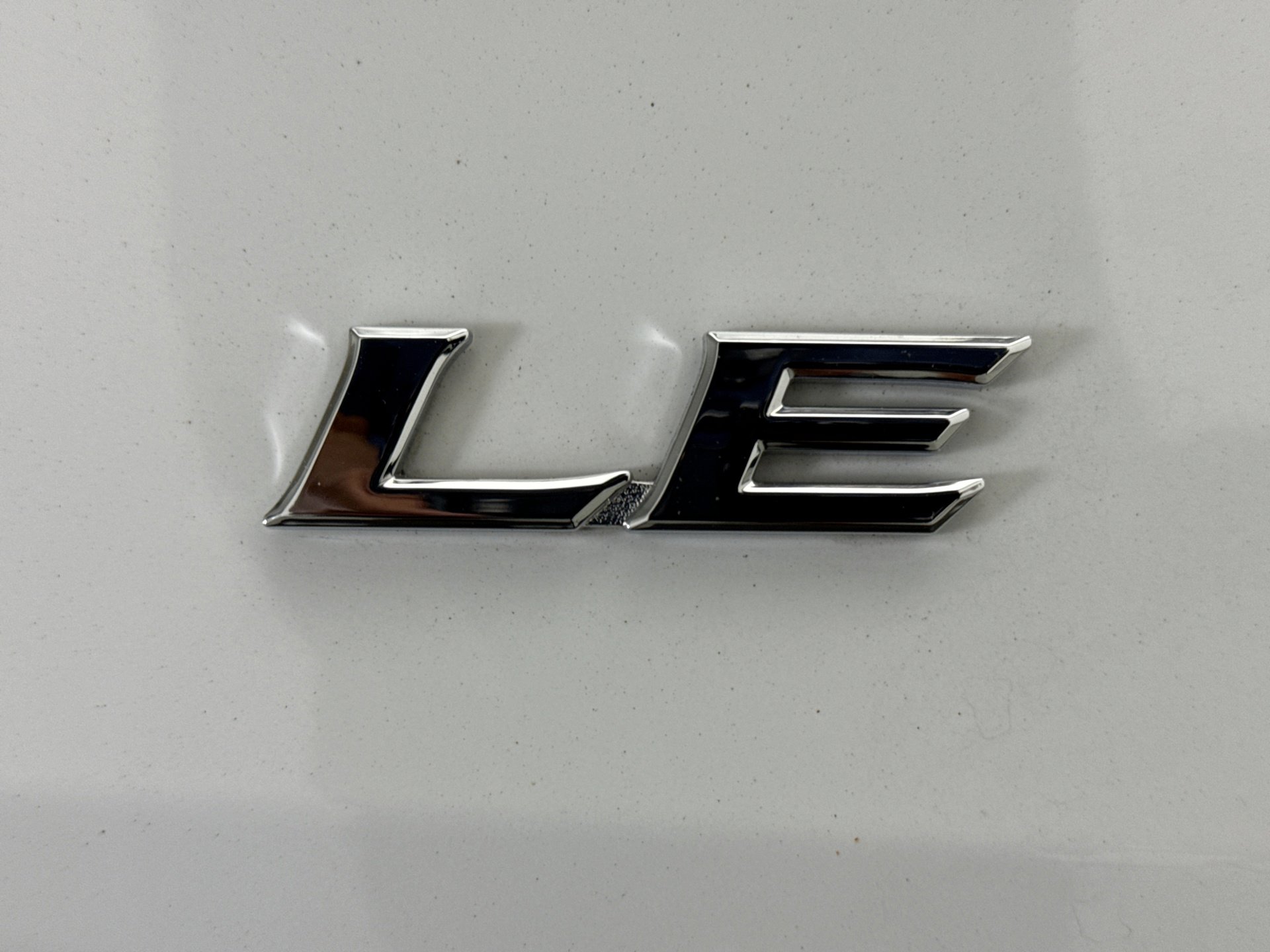 Used 2025 Toyota Sienna LE FWD image 4