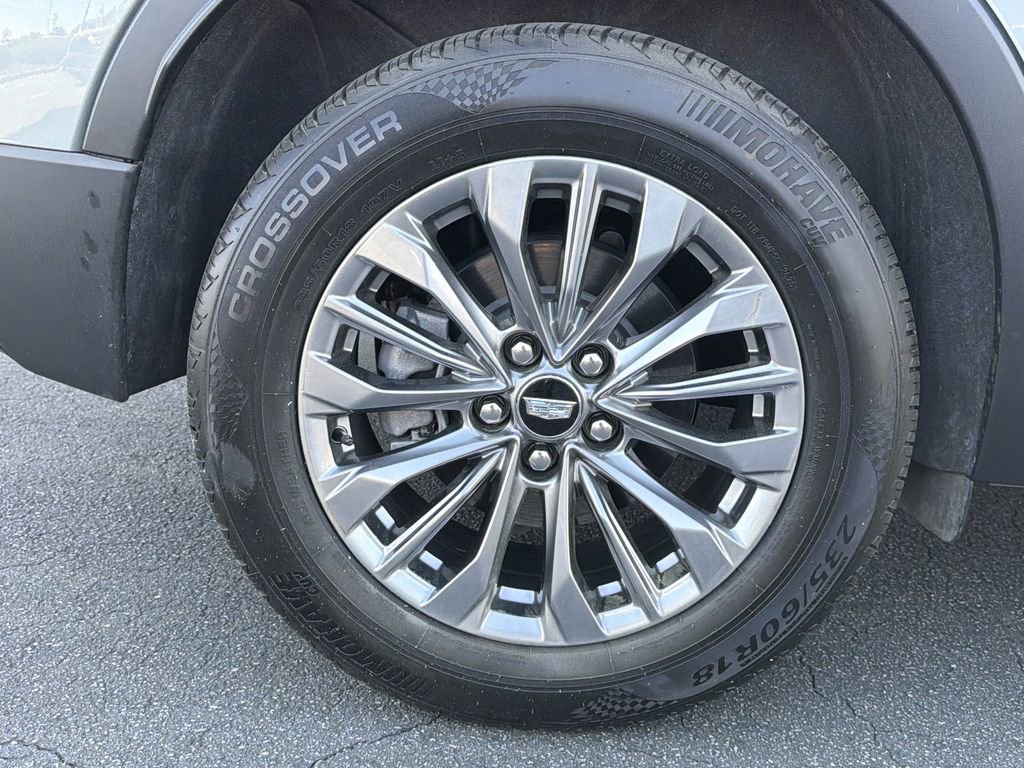 Certified 2025 Cadillac XT4 Premium Luxury image 4