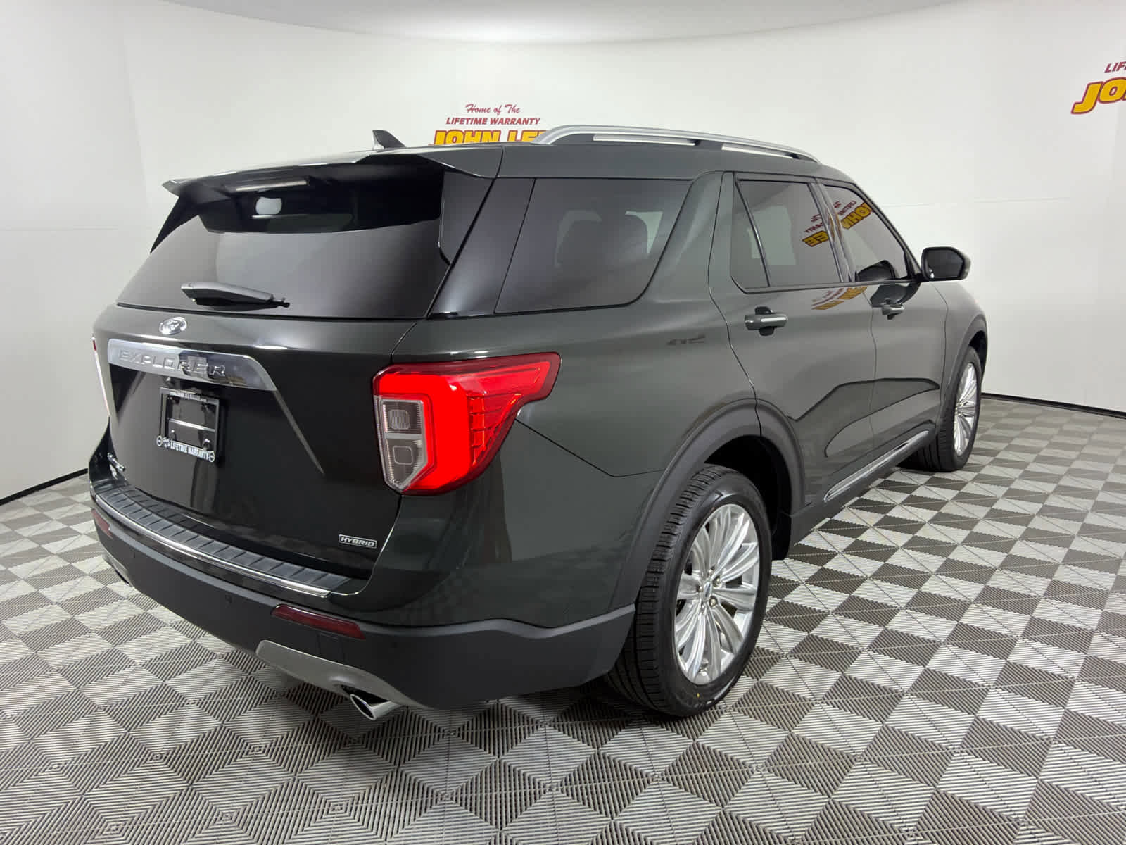 Used 2023 Ford Explorer Limited w/ Hybrid Equipment Group 310A RWD image 6